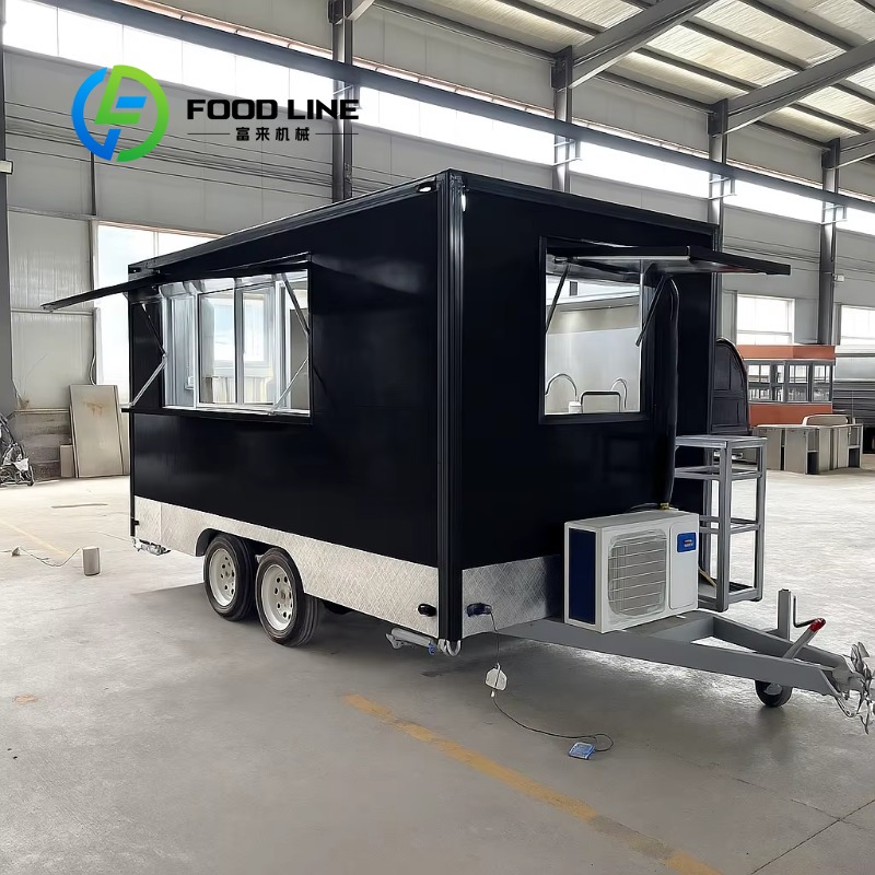Food Truck With Snacks - Mobiele keuken op maat, buitenkeuken, foodtrailer,