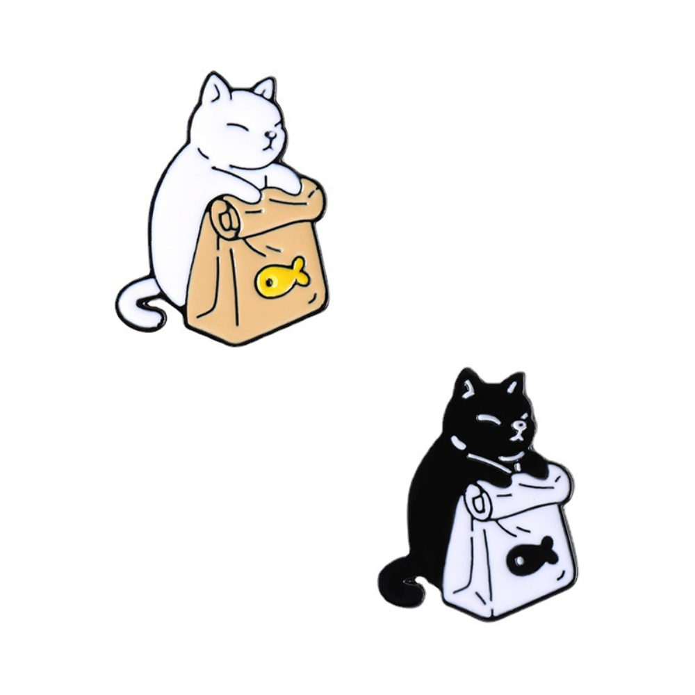 Food Snacks That Are Black - Leuke Zwart-witte Kat Dier Badge Kattenvoer